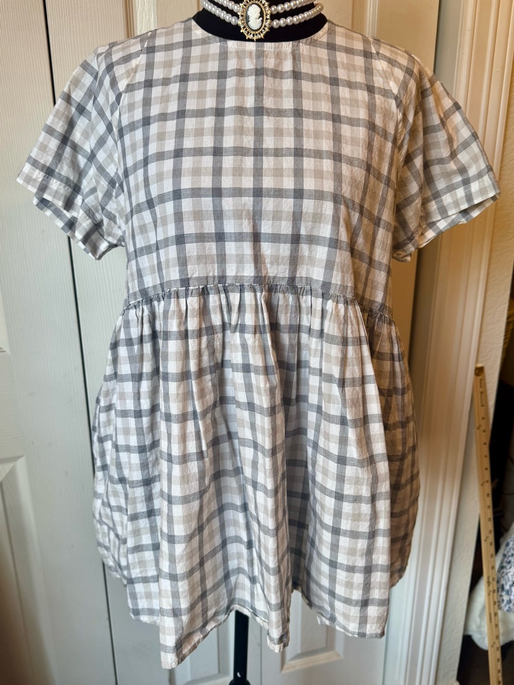 Urban Outfitters Plaid Short-Sleeve Peplum Dress w/pockets
